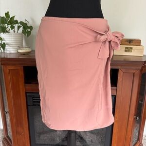 Banana Republic Pink Midi Business Casual Pink Women's Skirt - Size 4